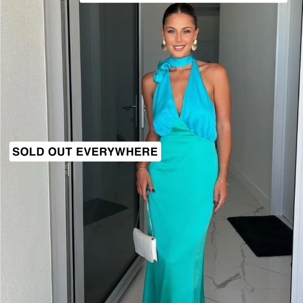Elegant Turquoise Halter Dress